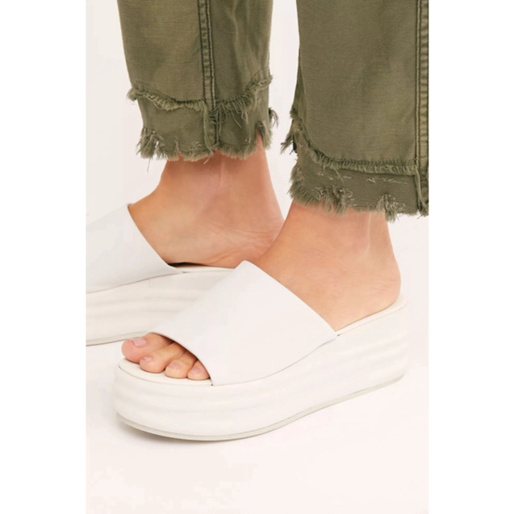 Free People Women's Black Leather Harbor Platform Size 39(8.5)Open Toe Platform
